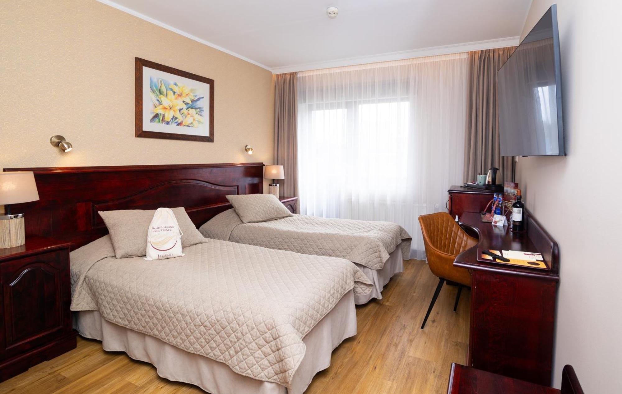 פארנו Hotel Legend מראה חיצוני תמונה