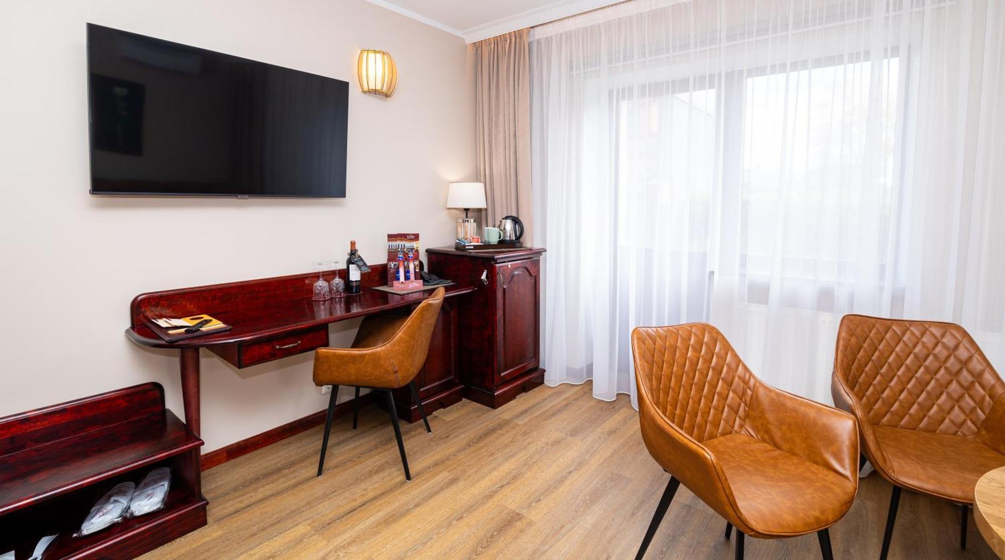 פארנו Hotel Legend מראה חיצוני תמונה