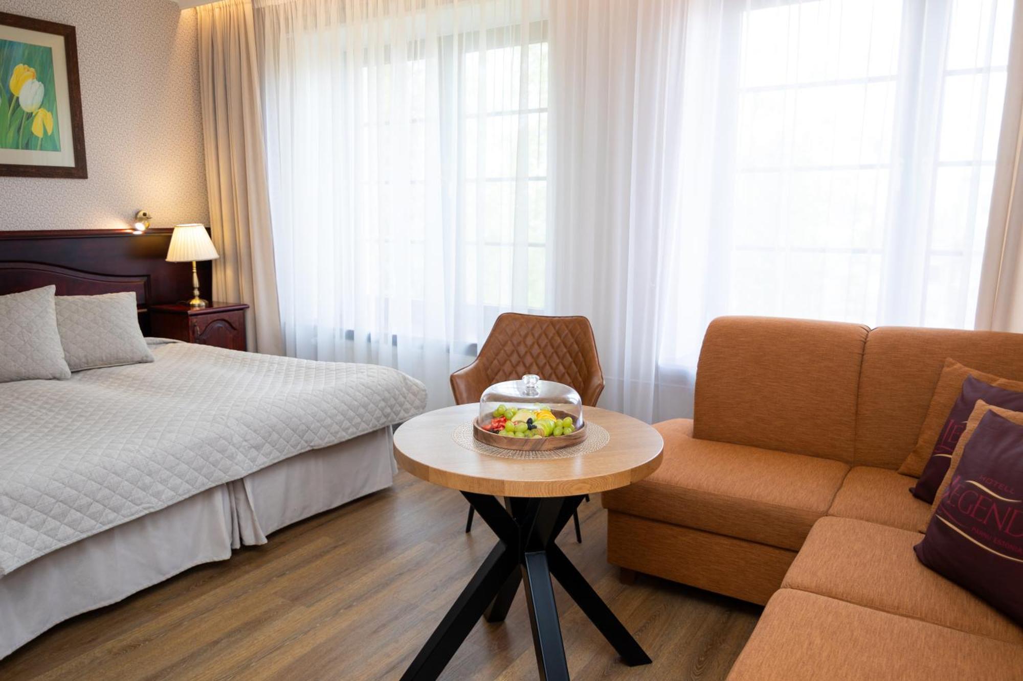 פארנו Hotel Legend מראה חיצוני תמונה