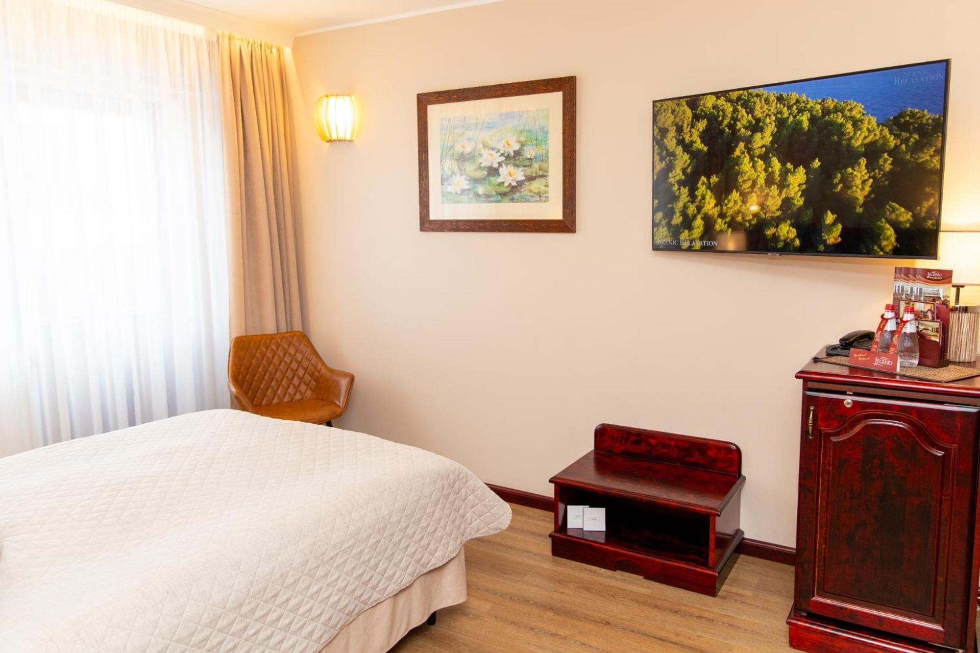 פארנו Hotel Legend מראה חיצוני תמונה